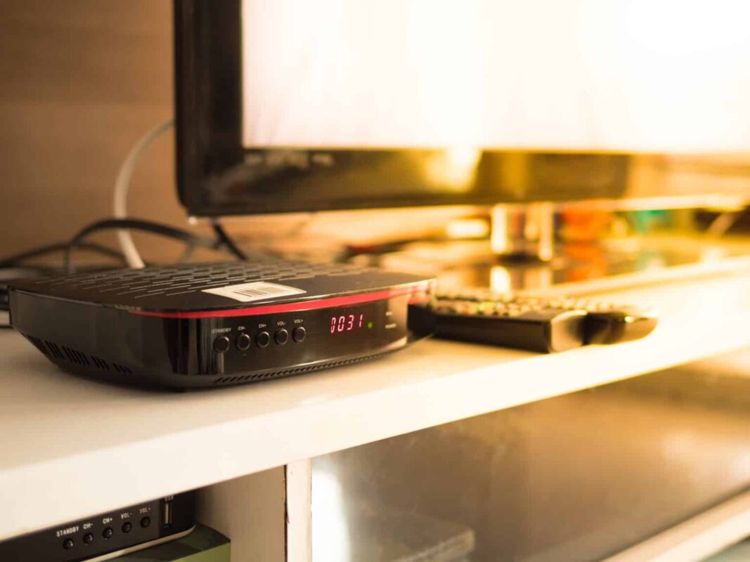 Headend video convergent pentru transmisiuni terestre (Broadcast) și Streaming